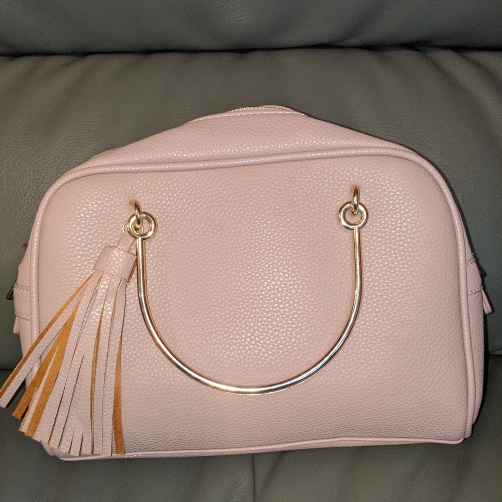 Cute peach bag 11 1/2" W, 11"L